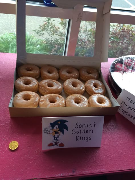 Sonic Games Party, Sonic Donut Wall, Sonic Party Snack Ideas, Sonic Snack Ideas, Sonic Sleepover Party, Sonic Themed Party Food, Sonic The Hedgehog Birthday Party Cake Ideas, Sonic Treat Table, Sonic Snack Table