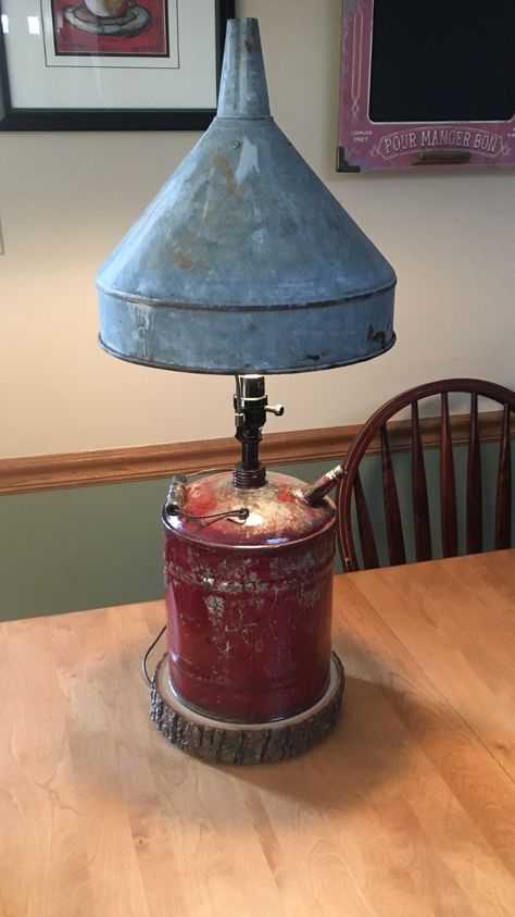 Diy Lamp Ideas, Steampunk Rooms, Diy Luminaire, Industrial Lamps, Car Part Furniture, Automotive Furniture, Luminaire Vintage, Pipe Lamp, Steampunk Lamp