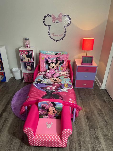 Mini Mouse Room Ideas Bedrooms, Mini Mouse Room Ideas Daughters, Minnie Mouse Room Decor Ideas, Diy Minnie Mouse Bedroom Decor, Minnie Mouse Toddler Bedroom, Mommy And Me Bedroom Ideas, Mom And Toddler Room Ideas Shared, Mini Mouse Bedroom Ideas, Minnie Mouse Bedroom Ideas Toddler