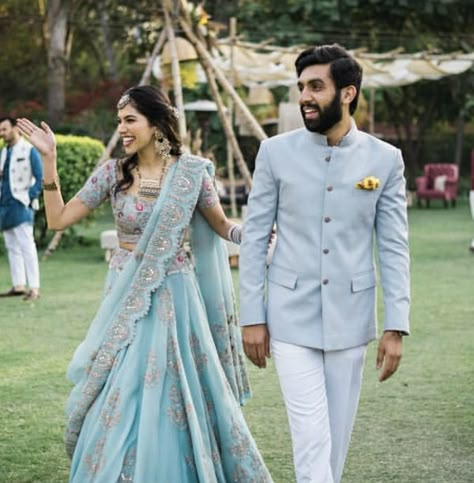 Twinning Outfits For Bride And Groom, Indian Engagement Outfit For Groom, Couple Matching Dress For Wedding, Engagement Outfit For Groom Indian, India Engagement Outfit, Matching Outfits For Couples Engagement, Sangeet Outfits For Bride And Groom, Engagement Outfits Indian Couple Saree, Blue Dress Couple Outfit