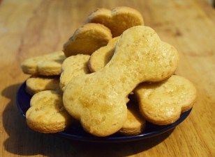 The Fairly Oddparents Inspired Spark Tarts Potato Cookies, Dog Cookie Recipes, Sweet Potato Dog, Sweet Potato Dog Treats, Potato Dog, Pet Treats Recipes, Pet Recipes, Dog Treats Grain Free, Animal Treats