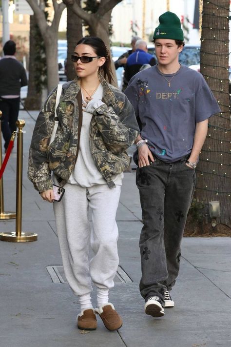 Madison Beer And Nick Austin, Camo Jacket Outfit, Grey Sweatsuit, Nick Austin, Beer Outfit, Jacket Outfit Women, Off Duty Outfits, Hoodie Aesthetic, Snow Outfit