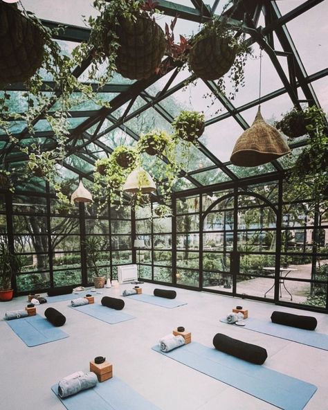 Yoga Studio Greenhouse, Greenhouse Yoga Studio, Greenhouse Gym, Meditation Pavilion, Wellness Center Design, Yoga Sanctuary, Yoga Place, Yoga Shala, Meditation Studio