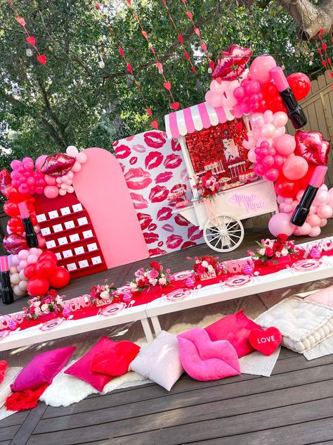 MaeMae's Valentine Bash | CatchMyParty.com Valentine Day Party Decorations, Valentines Day Brunch Decorations, Valentine's Birthday Party, Valentines Day Kissing Booth, Valentine S Day Party Ideas, Galentines Party Decor Dollar Store, Valentine Event Ideas, Valentine’s Day Decor Ideas, Valentines Day Balloon Arch