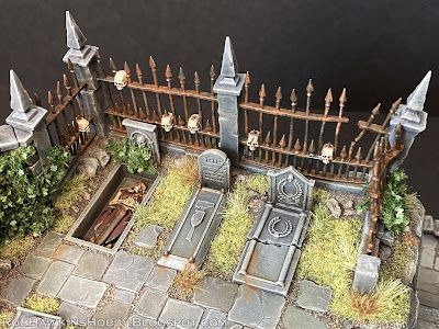 Tombstone Diy, Halloween Fairy Garden, Halloween Diorama, Halloween Village Display, Witchy House, Spooky Castles, Wargaming Table, Vampire Counts, Fantasy Scenery