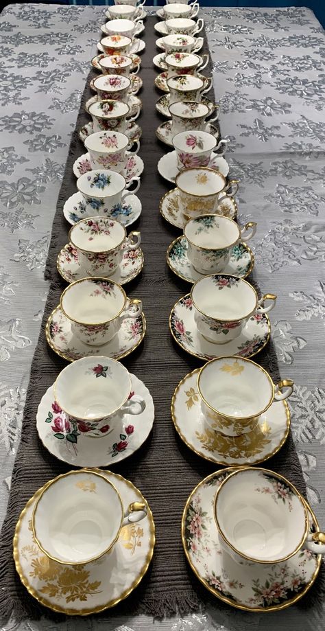 They lined up all the cups and saucers of Royal Albert designs. Witchcraft Tumblr, Royal Albert Tea Sets, Girly Core, Royal Albert Tea Cup, Royal Albert Old Country Roses, Royal Albert China, Old Country Roses, Pretty China, Alice In Wonderland Tea Party