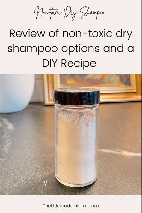 Easy DIY dry shampoo Diy Dry Shampoo Corn Starch, Non Toxic Dry Shampoo, Dry Shampoo Recipe, Dry Shampoo Dark Hair, Powder Dry Shampoo, Organic Dry Shampoo, Cleaning Body, Apothecary Ideas, Homemade Dry Shampoo