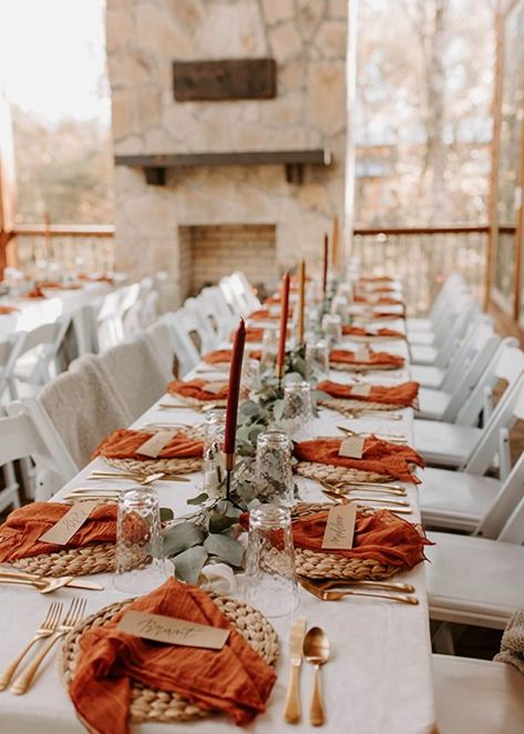 Burnt Orange Weddings Decorations, Fall Wedding Tablescapes, Orange Wedding Decorations, Fall Wedding Table Decor, Orange Wedding Themes, Winter Wedding Color Palette, Burnt Orange Wedding, Rusting Wedding, Fall Wedding Tables