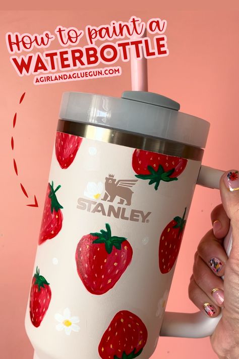 Don’t be stuck with plain Tumblers! Learn how to create hand-painted water bottles to put your own creative spin on your cups! Water Bottle Art, Diy Water Bottle, Painted Cups, Diy Cups, Tumbler Cups Diy, Custom Water Bottles, Custom Cups, Plastic Tumblers, Water Bottle Design