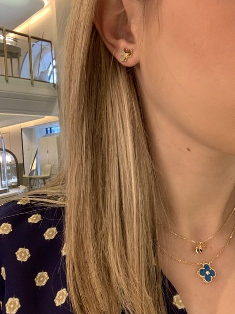 (1) Van Cleef in action! | PurseForum Van Cleef Necklace, Cleef And Arpels Jewelry, Lux Fashion, Van Cleef And Arpels Jewelry, Four Leaf Clover Necklace, Van Cleef And Arpels, Jewelry Accessories Ideas, Girly Jewelry, Van Cleef Arpels