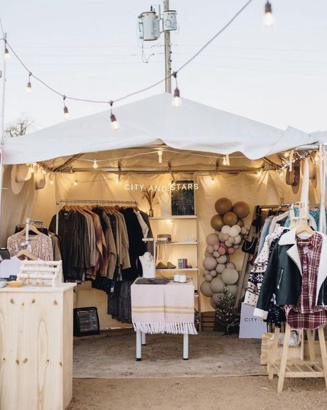 Boutique Pop Up Inspo | The Boutique Hub Pop Up Shop Setup Ideas, Rustic Pop Up Shop, Pop Up Setup Ideas, Small Store Set Up Ideas, Boutique Tent Set Up, Pop Up Tent Vendor Ideas, Ideas For Pop Up Events, Pop Up Boutique Set Up, Festival Pop Up Shop