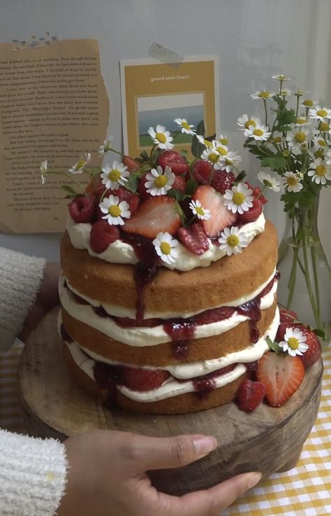 Aesthetic Cake With Strawberries, Cake With Fruit Recipes, Baking Aesthetic Pictures, Strawberry Plated Desserts, Making A Cake Aesthetic, Cute Fruit Cake, Victoria Sponge Cake Decoration Birthday, Rasberry Cake Decor, Spring Baking Aesthetic