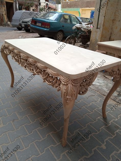 Dining Table Carving Design, Dinning Tebal, Dinging Table, Mdf Bed, Antique Fireplace Mantels, Golden Furniture, Table Design Modern, Wooden Dining Table Designs, Gold Bedroom Decor