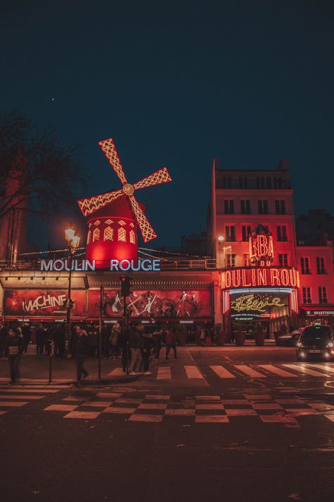 Moulan Rouge, Paris Mood Board, Moulin Rouge Paris, Paris Dream, Paris France Travel, Montmartre Paris, Paris Pictures, Paris Tours, Paris Aesthetic