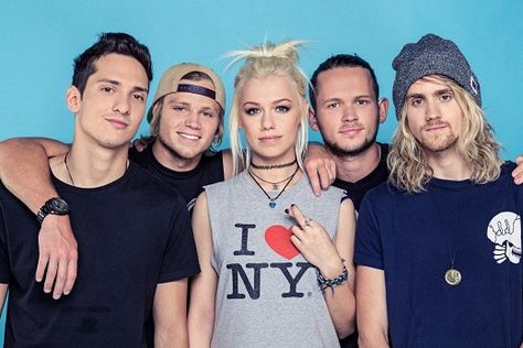 Tonight Alive Jenna, Jenna Mcdougall, Tonight Alive, Mayday Parade, Panic! At The Disco, A Day To Remember, Black Veil Brides, Pierce The Veil, I ❤ Ny