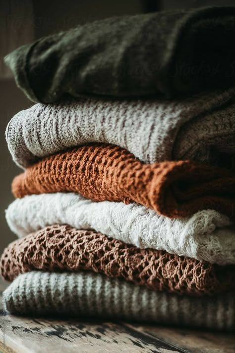 January Lockscreen, Wallpaper January, January Wallpaper, Fall Mood Board, Cozy Fall Outfits, Sweaters For Fall, Cozy Aesthetic, Best Seasons, Autumn Cozy