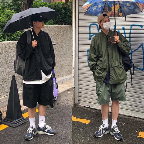 korean outfit inspo Korean Men Oversized Fashion, Rainy Day Outfit Men Streetwear, Gorpcore Summer Outfits Men, Summer Oversized Outfits Men, Korean Oversized Outfit Men, Gorpcore Summer Outfit, Asian Street Fashion Men, Rainy Day Outfit Men, Oversized Outfit Men