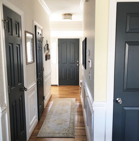 Painted interior doors, just like painted front doors, is a look that’s tough to resist. It’s a playful way to bring character to a space, with less Interior Door Colors, Painted Interior Doors, Fixer Upper House, Paint Trends, Black Interior Doors, Casa Country, Painted Front Doors, White Doors, Black Doors