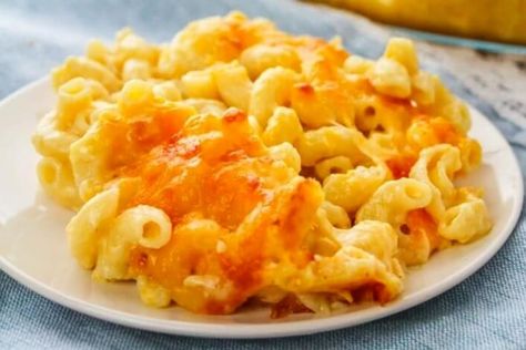 Mueller's Mac and Cheese Recipe Muellers Mac And Cheese, Chicken Breast In Air Fryer, Bake Mac And Cheese, Baked Mac And Cheese Recipe, Resep Pasta, Easy Mac And Cheese, Easy Cheese Recipes, Best Mac And Cheese, Salad With Chicken