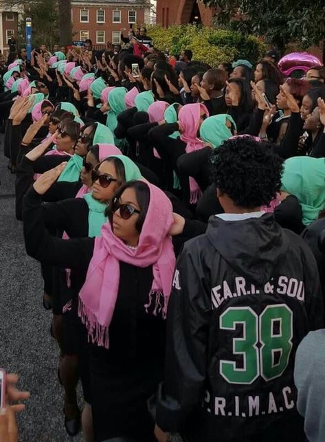 Alpha Chapter Spring 2016! Congratulations and Welcome Sorors! Alpha Kappa Alpha Probate Outfits, Sorority Probate Outfit, Probate Outfit Greek Aka, Aka Sorority Aesthetic, Aka Coming Out Pictures, Aka Probate Outfits, Aka Sorority Outfits, Aka Aesthetic, Aka Probate