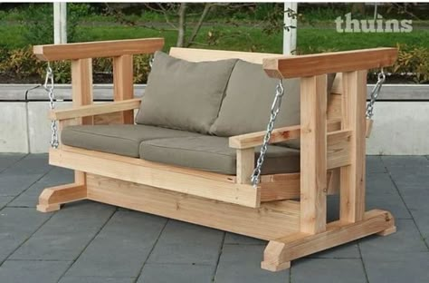 Wooden Furniture Plans, Kursi Outdoor, Diy Porch Swing, Wooden Swing, Porch Furniture, Woodworking Table, Outdoor Furniture Plans, Swing Chair, Pallet Furniture Outdoor