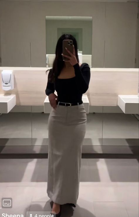 Cute Business Casual Dresses, Classy Outfits For College, Danielle Pheloung Work Outfits, Corporate Baddie Aesthetic Outfit, Long Skirt Classy, Stylish Business Casual Outfits, Bank Teller Outfit Business Casual, Business Outfits Aesthetic, Lawyer Aesthetic Female Outfit