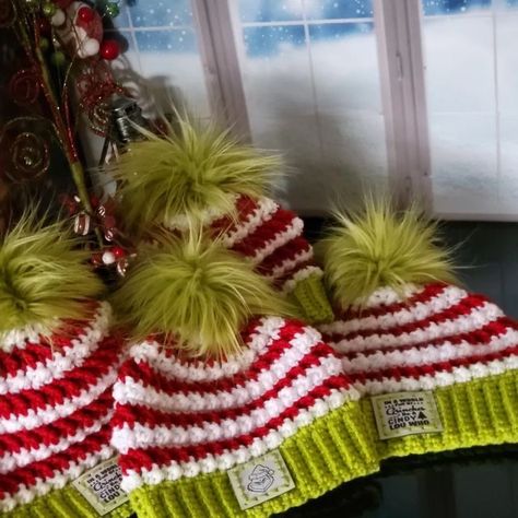 Grinch Beanie Crochet Pattern, Grinch Beanie Crochet, Grinch Crochet Hat Pattern Free, Christmas Crochet Beanie, Crochet Grinch Hat Pattern Free, Grinch Crochet Hat, Crochet Grinch Hat, Crochet Santa Hat Free Pattern, Grinch Beanie