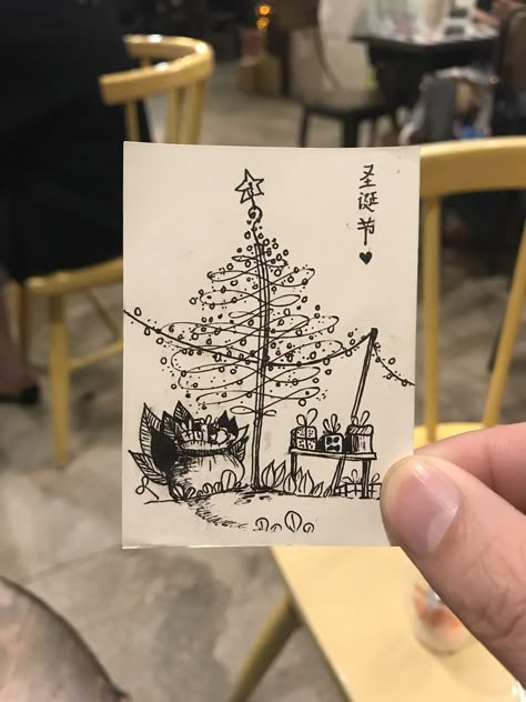 Christmas Small Drawings, Small Paper Drawings, Small Christmas Drawings, Christmas Ink Drawing, Christmas Aesthetic Drawing, Christmas Sketch Ideas, Christmas Sketches, Christmas Tree Tumblr, Small Christmas Cards