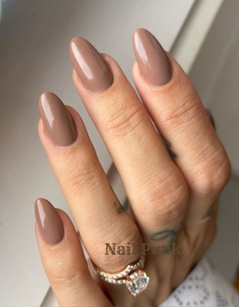 Latte Nails, Designs For Short Nails, Simple Fall Nails, Fall Nail Trends, Cafe Latte, Brown Shades, Fall Nail, Cool Nail Art, Fall Nails