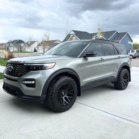 Ford Explorer Off Road Build on 33"s for Overland Adventures 2025 Ford Explorer, Custom Ford Explorer, Ford Explorer Aesthetic, Ford Expedition Off Road, Ford Explorer Custom, Ford Explorer Off Road, White Ford Explorer, Lifted Ford Explorer, 2014 Ford Explorer Sport