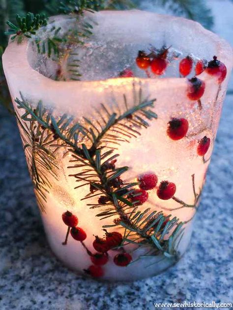 Ice Candle Holder, Ice Candles Outdoor, Diy Winter Lantern, Ice Lights Outdoor, Diy Ice Lanterns, Ice Sun Catchers, Ice Lanterns How To Make, Cranberry Ideas, Ice Statue