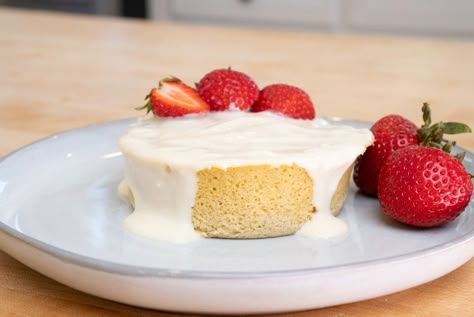 This cake is perfect for when you’re craving something sweet and don’t have a lot of time! I make ... Chicken Shawarma Wrap Recipe, Noodle Replacement, Microwave Cakes, Gf Treats, Keto Mug, Vanilla Mug Cakes, Clean Desserts, Honey Lime Chicken, Microwave Cake