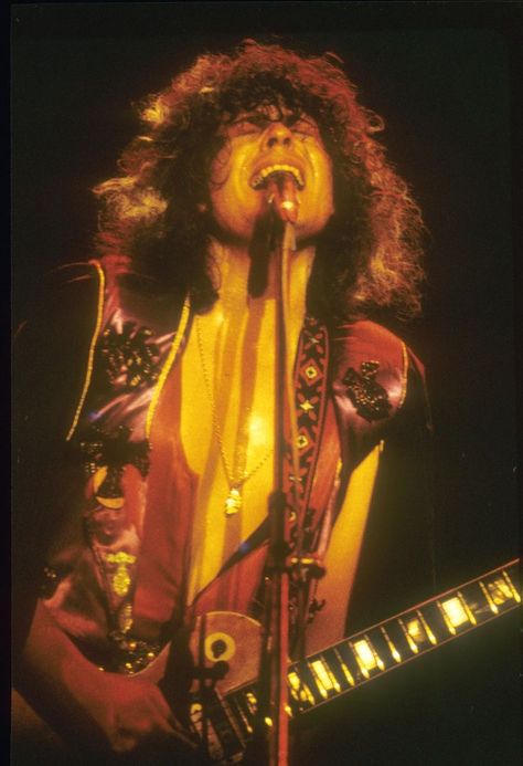 Glam Rock 70s, 70s Glam Rock, Lady Stardust, 70s Glam, Marc Bolan, 70s Aesthetic, Music Pics, British Rock, Music People