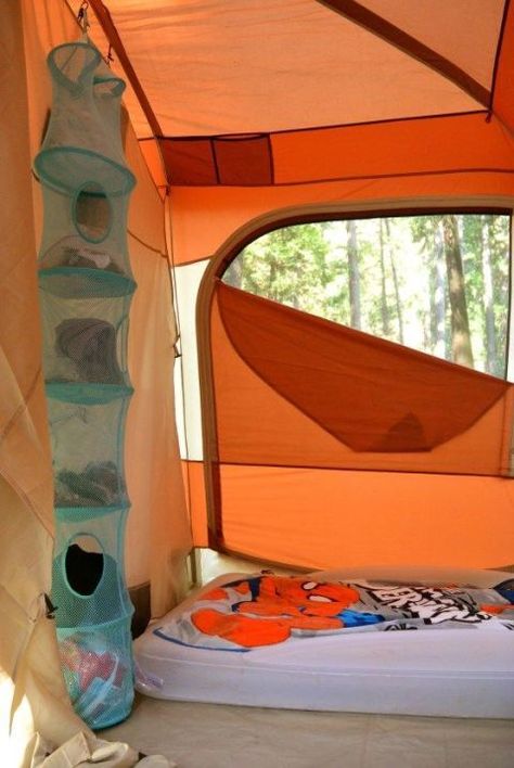 Organisation En Camping, Zelt Camping Hacks, Rugs Amazon, Camping Organization Ideas, Canopies Outdoor, Survival Checklist, Tent Hacks, Kids Camping Gear, Bath Outdoor