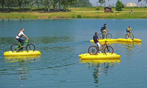 Turn any bicycle into a boat with this kit Water Bike, Pedal Boat, Garden Site, Floating Garden, Surfboard Fins, Boat Building Plans, Bike Kit, Float Your Boat, Cross River