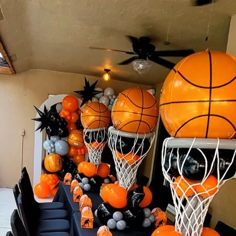 Dizzle Dazzle Decor & More LLC on Instagram: "Basketball Centerpieces  #dizzledazzledecor #balloongarlands  #birthdaybackdrop #birthdaybackdrops #balloongarlandflorida  #balloongarlandfortlauderdale  #balloongarland #partydecorations #partydecor #fortlauderdaleevents #fortlauderdalepartydecor #fortlauderdaledecor #fleventplanner #fleventdecorator #flevents #fleventplanning #kidspartyideas #kidsthemedparties #chiarabackdrop #chiarabackdrops #chiaraballoongarland #basketballbirthdayparty #basketballthemeparty #basketballpartyideas #basketballballoongarland" Diy Basketball Party Decorations, Basketball Balloon Columns, Basketball Themed Birthday Party Ideas, Basketball Table Decorations, Basketball Party Centerpieces, Senior Night Ideas Basketball, Basketball Balloon Arch, Basketball Centerpiece Ideas, Diy Basketball Party