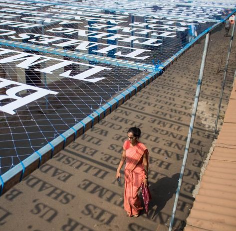 Sunlight Casts Shadows of Phrases Exploring Theories of Time in a Street Art Installation by DAKU | Colossal Daniel Richter, Urban Intervention, Street Installation, Colossal Art, Shadow Art, Rockefeller Center, Indian Artist, Land Art, Street Artists