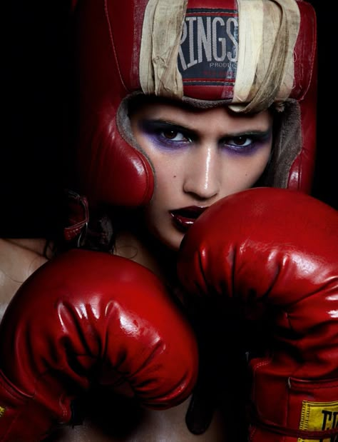 Boxing Editorial Fashion, Boxing Portrait Photography, Boxing Photoshoot Women, Women Boxing Photoshoot, Kickboxing Photography, Lost Photoshoot, Boxer Photoshoot, Ring Editorial, Boxing Editorial