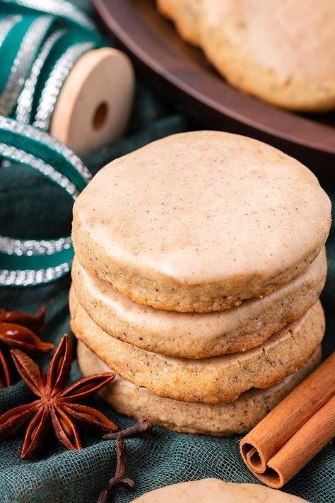 Vanilla Chai Buttercream, Recipes That Use Vanilla Bean Paste, No Vanilla Extract Cookies, Asian Inspired Cookies, Cardomom Recipes Cookies, Chai Baking, Evening Tea Snacks, Teabag Cookies, Jello Bars