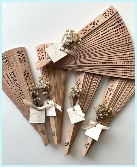 Creative Wedding Giveaways, Wedding Favor Fans Outdoor Ceremony, Wedding Favors For Guests Destination, Boho Wedding Gifts For Guests, Boho Wedding Party Favors, Boho Giveaways, Beach Wedding Souvenirs, Party Favors For Wedding Guests, Wedding Giveaways Ideas For Guests