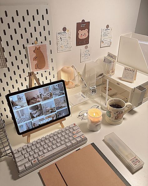 Study Aesthetic Wallpaper Desktop, Rgb Gaming Setup, Cozy Study Aesthetic, Study Desk Aesthetic, Study Aesthetic Wallpaper, Aesthetic Wallpaper Desktop, Small Room Interior, Cozy Study, Cute Desk Decor