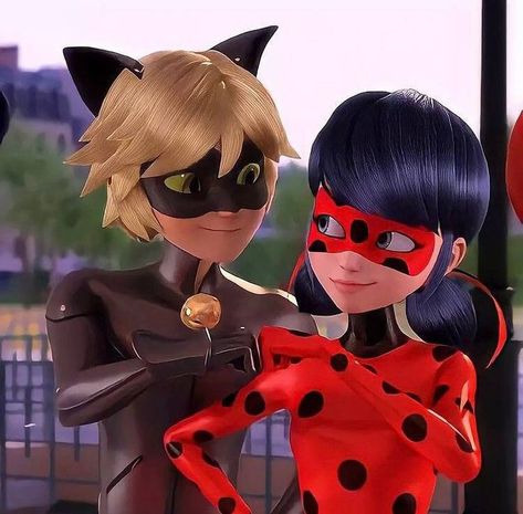 Mlb Ships, Mlb Miraculous, Miraculous Marinette, Ladybug E Catnoir, Catnoir And Ladybug, Marinette Et Adrien, Ladybug Miraculous, Ladybug Funny, Noir Movie