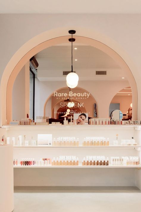 Why Space NK is powering pop-ups for emerging beauty brands | Vogue Business Makeup Store Design, Makeup Display Ideas, Ideas Decoracion Salon, Storefront Signage, Coffee And Cake, Boutique Spa, Beauty Marketing, Store Interiors, Space Nk