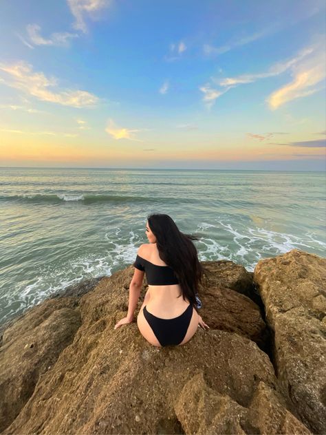 beach 
waves
sun
vsco Beach Pictures Chubby, Beach Pictures Curvy, Beach Poses Instagram Plus Size, Curvy Beach Poses, Plus Size Beach Photoshoot, Ig Photos Ideas, Beach Poses For Chubby, Pool Outfits, Pool Poses