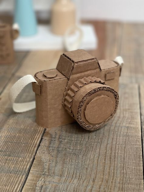 Quality Time With Kids, Cardboard Art Projects, Cardboard Camera, Camera Crafts, Paper Camera, Cardboard Play, How To Make Camera, خريطة ذهنية, Cardboard Crafts Diy