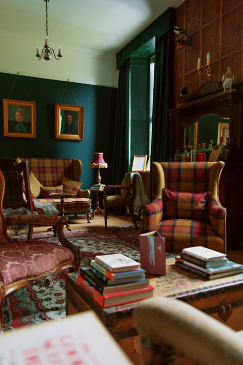 Victorian Hunting Lodge, Scottish Interiors, Scottish Decor, Scottish Homes, Club Decor, Lake Cabin, Hunting Lodge, English Design, Loch Ness