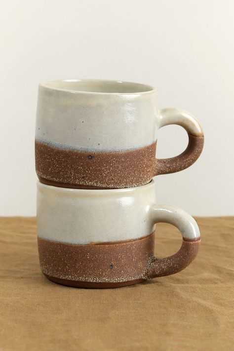 Ceramic Mugs: Crafted from clay, these mugs are often glazed for a smooth, shiny finish. They can feature various techniques like hand-painting or sculpting. Pottery Mugs: Similar to ceramic mugs but often created using traditional pottery techniques. These can include wheel-thrown mugs with unique textures and shapes. Clay Mugs: Made from raw clay, sometimes without glazing, giving them a rustic, natural look. Coffee Cups Ceramic Handmade, Pottery Coffee Mugs Handmade, Stoneware Mugs Handmade Ceramic, Pottery Wheel Mug, Ceramic Mug Ideas Handmade, Handbuilt Mug, Mug Shapes Pottery, Clay Mugs Handmade, Handmade Mugs Pottery