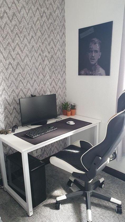 120cm Desk Setup, Setup Room Ideas, Setup Minimalist, Desk Setup Gaming, Dream Desk Setup, Laptop Setup, Desk Setup Ideas, Gaming Desk Setup, Game Setup