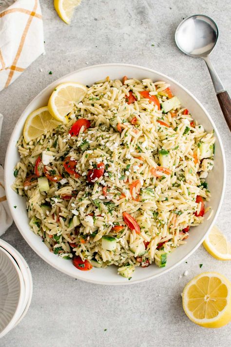 Lemon Orzo Salad - Yellow Bliss Road Lemon Orzo Chicken Salad, Cold Orzo Pasta Salad, Orzo Salads, Orzo Salat, Orzo Pasta Salad Recipe, Lemon Orzo Salad, Yellow Bliss Road, Grilled Chicken Kabobs, Orzo Salad Recipes