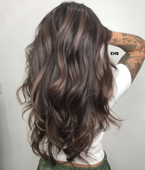 20 Alluring Hairstyles Featuring Ash Brown Hair Color Cool Brown Hair, Brown Hair Trends, Rambut Brunette, Ash Brown Hair Color, Ash Brown Hair, Mushroom Hair, Brown Hair Inspo, Brunette Hair With Highlights, Long Hair Color